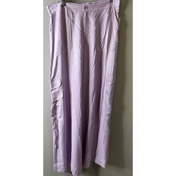 NWT: Anthropologie Lavender Cargo Wide leg pants size 14 - Picture 3 of 8